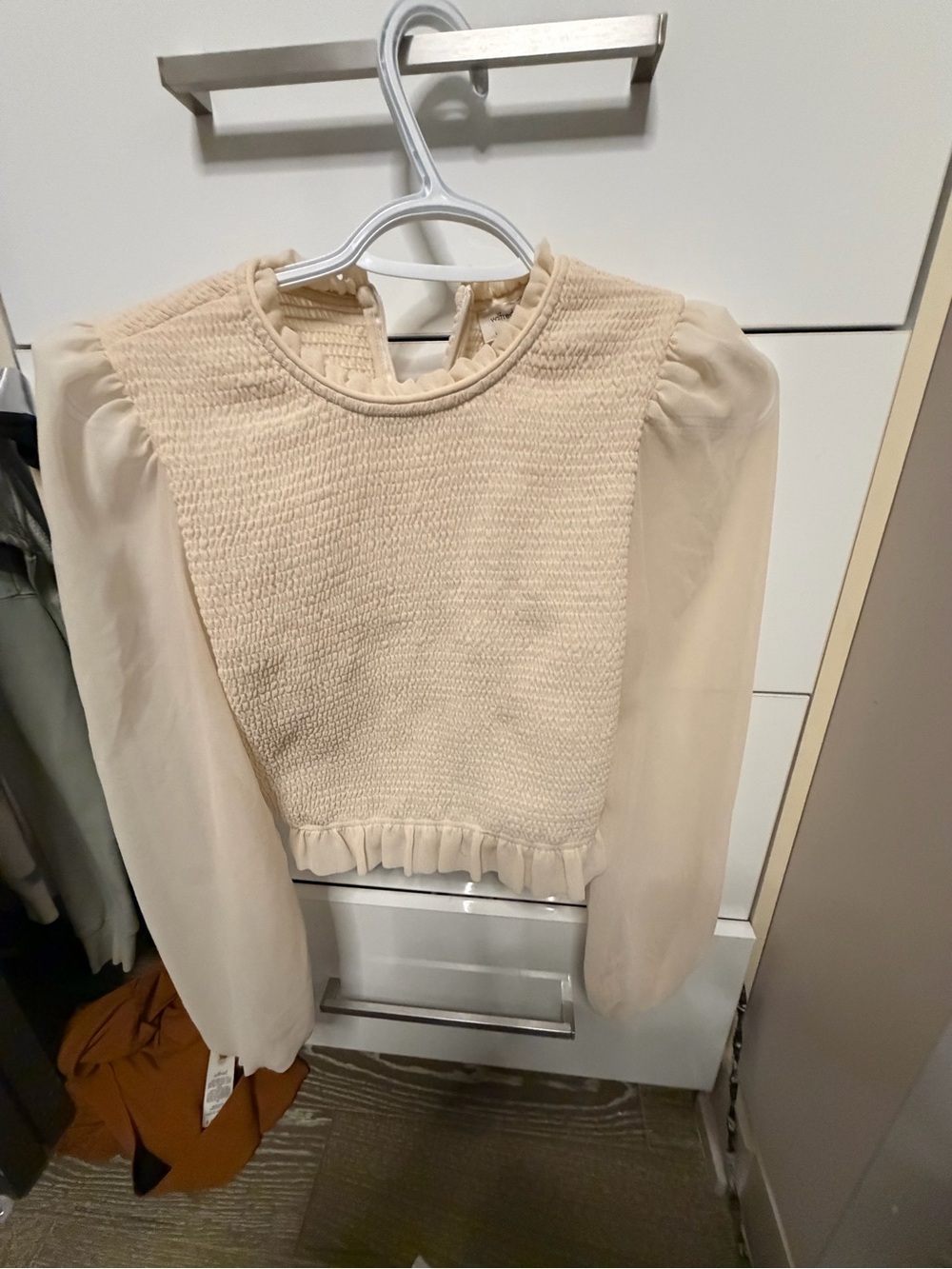 Wilfred aritzia Cream Puff Sleeve Ruffled Hem Top